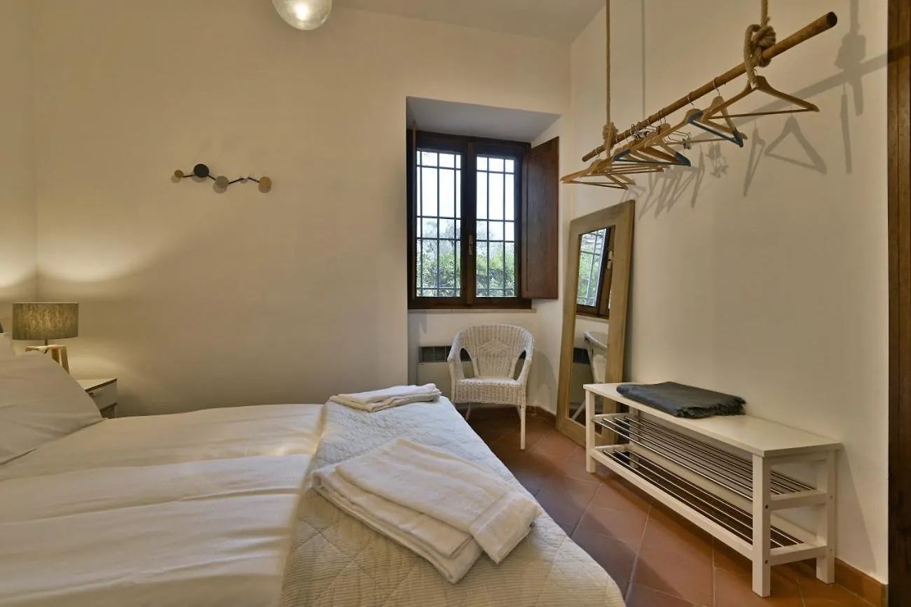 Apartment Appartamento Marieclaire - Theater Home Toscolano Maderno Italy