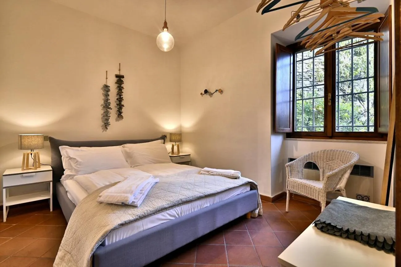 Apartment Appartamento Marieclaire - Theater Home Toscolano Maderno